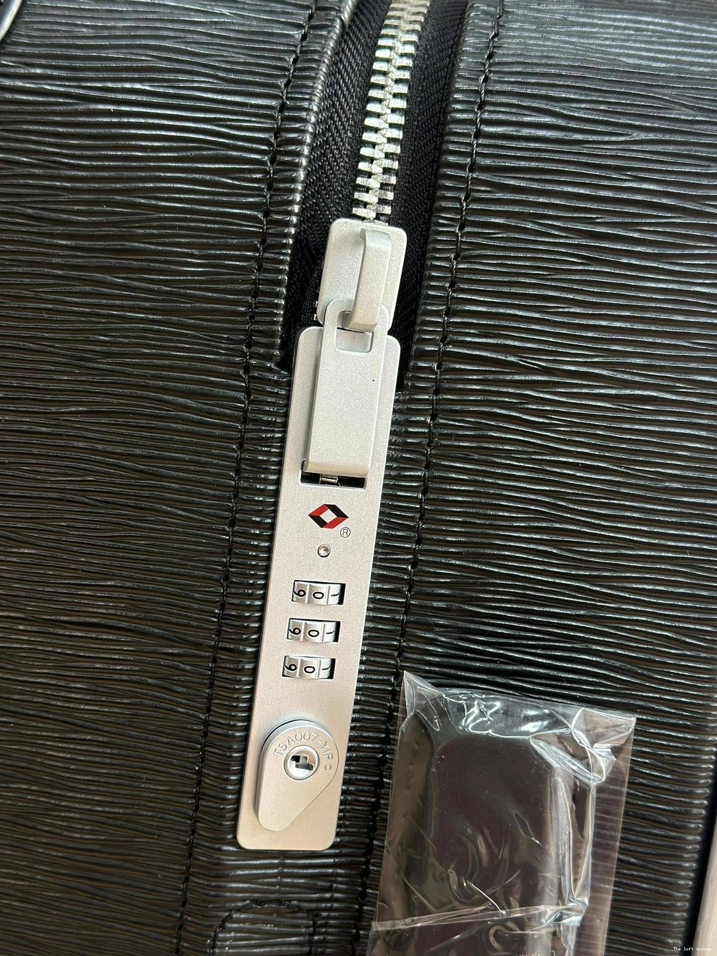 HORIZON EMBOSSED CUSTOM MONOGRAM 37L 55 SUITCASE CABIN 0821
